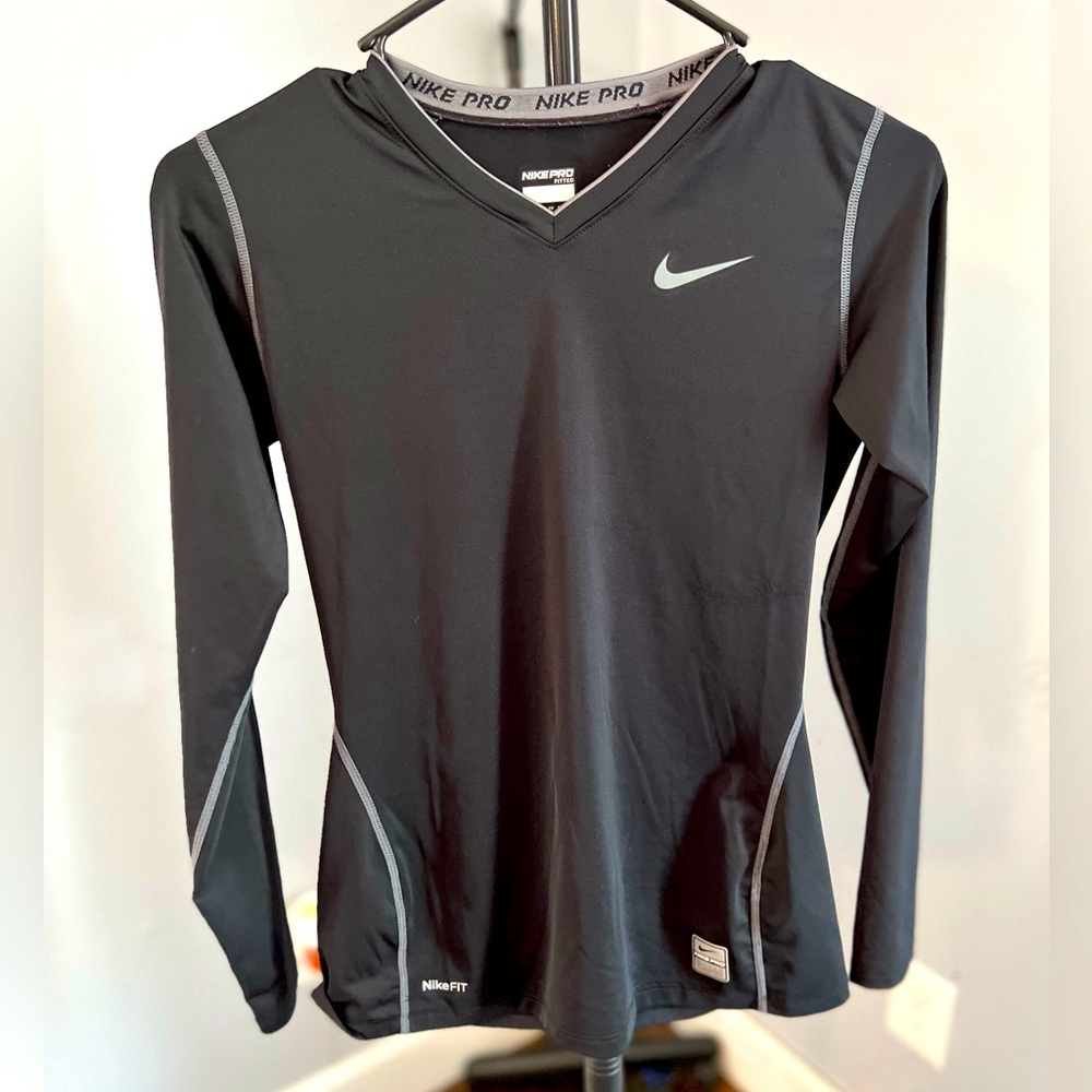 Women’s long sleeve Nike pro